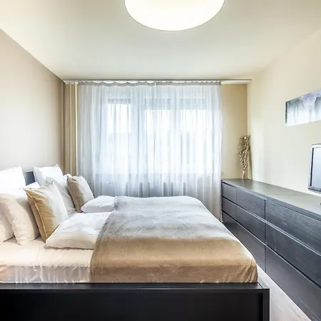 Appartement Cozy Quiet With A Balcony Boedapest