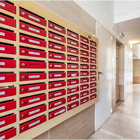 Cozy Quiet With A Balcony