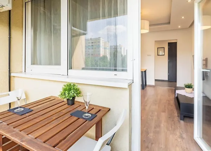 Apartamento Cozy Quiet With A Balcony