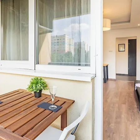 Apartman Cozy Quiet With A Balcony