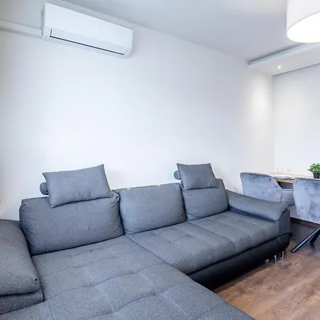 Cozy Quiet With A Balcony * بودابست