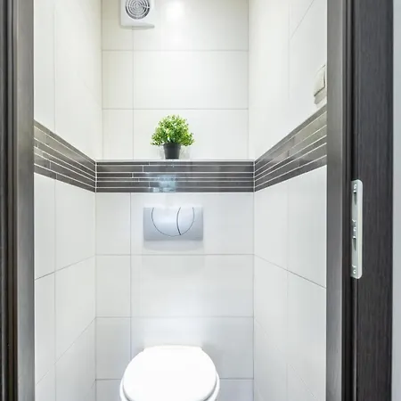 Cozy Quiet With A Balcony شقة *